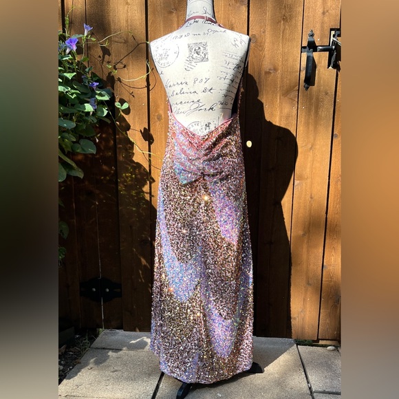 Free People Glitter & Gold Midi Sequin Halter Open Back Pink Dress Size S NWT - Picture 2 of 7